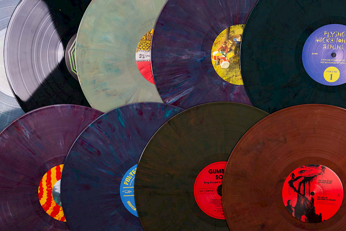 Vinyl offcuts can be mixed to crerate eco-mix vinyl records.