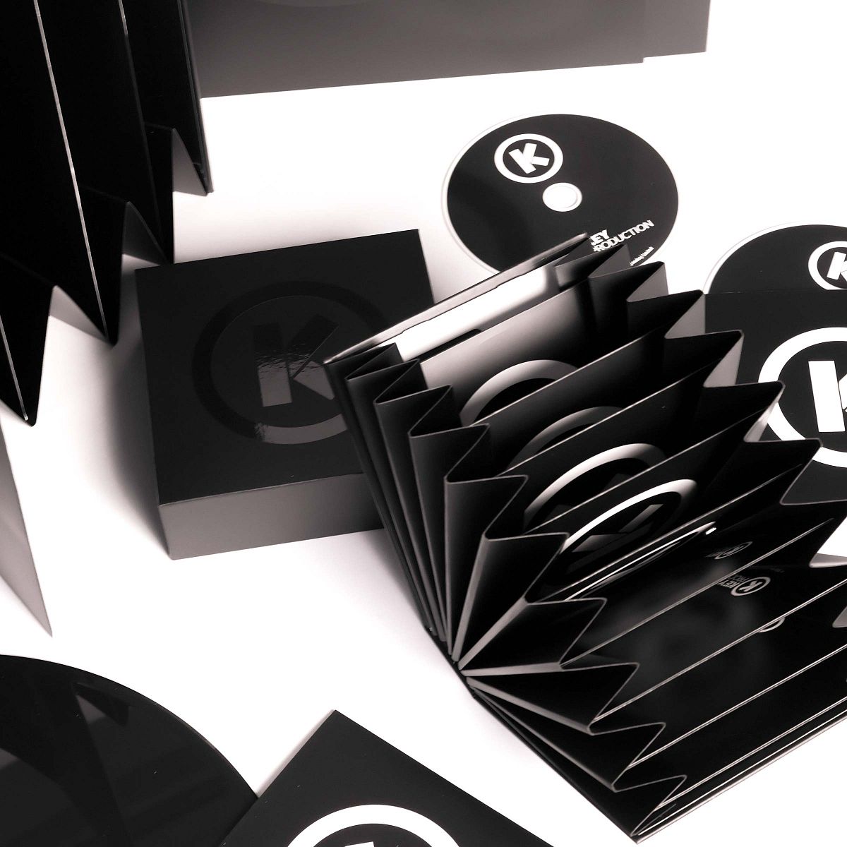 The Fancentric Pack system can hold musltiple CDs